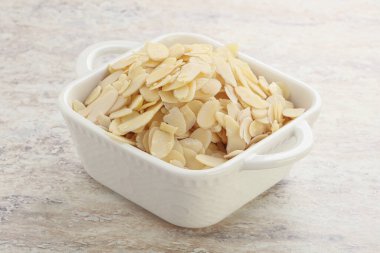 Mutfak ve yemek için badem fıstığı dilimleri