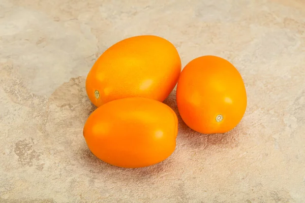 Haufen Reifer Frischer Gelber Tomaten — Stockfoto