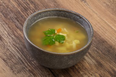 Havuçlu ve patatesli lezzetli tavuk çorbası