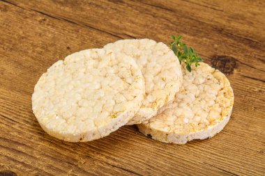 Vejetaryen için diyet çıtır ekmek yığını