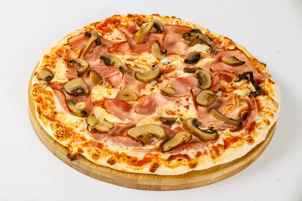 Italian Pizza with ham, cheese and mushrooms