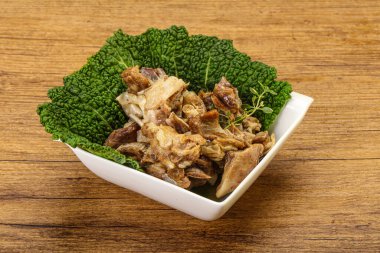 Kavanozda baharatlı kuzu eti