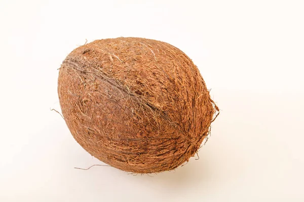 코코넛 외따로 떨어져 — 스톡 사진