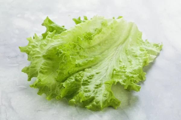 Salada Verde Fresca Folhas Alface Amontoado — Fotografia de Stock