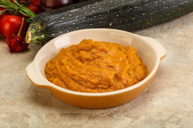 Vejetaryen mutfağı - Ot ve baharatlı kabak püresi