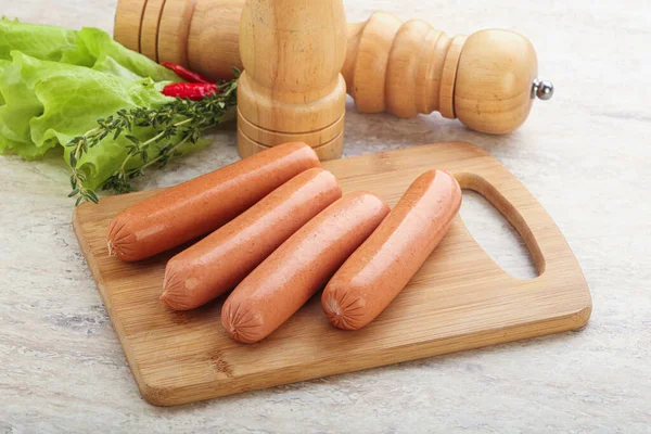 Atıştırmalık olarak et sosisi. Kahvaltı aperatifi.