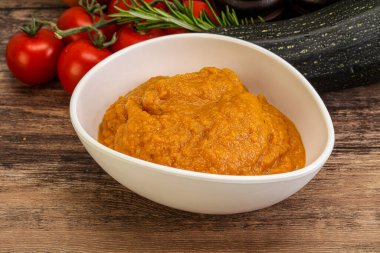 Vejetaryen mutfağı - Ot ve baharatlı kabak püresi