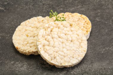 Vejetaryen için diyet çıtır ekmek yığını