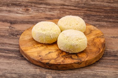 Çiğ patates ezmesi - doldurulmuş patates pirzolası - pişirmek için.