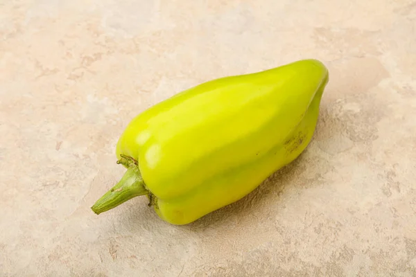 Sino Verde Saboroso Pimentão Búlgaro Isolado — Fotografia de Stock