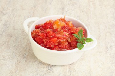 Sebzeli Macaristan vejetaryen Lecho atıştırması