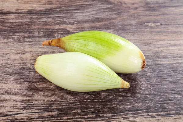 Pişirmek Için Olgun Lezzetli Soğan — Stok fotoğraf