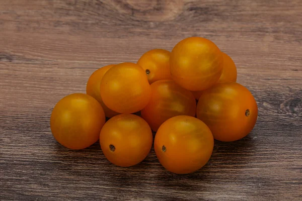 Fresco Amarillo Sabroso Tomate Cherry Montón — Foto de Stock