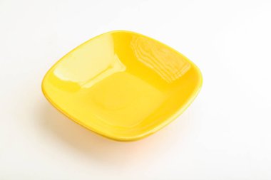 Mutfak için renkli boş kase izole