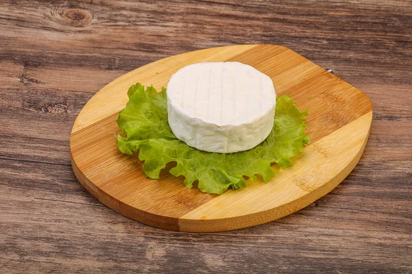 Délicieux Fromage Pâte Molle Brie Rond Traditionnel — Photo