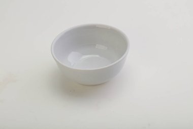 İzole edilmiş servis için beyaz leke kasesi