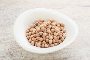 Kavanozda pişirmek için kuru fasulye.