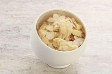 Mutfak ve yemek için badem fıstığı dilimleri