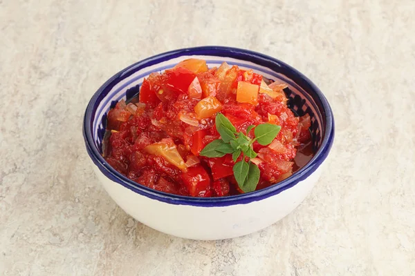 Sebzeli Macaristan vejetaryen Lecho atıştırması