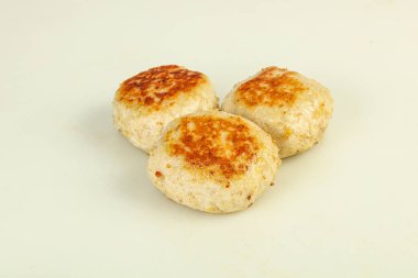 Ev yapımı pirzola ve kıyma.