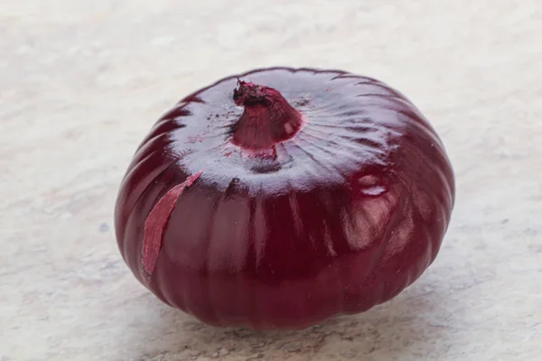 Cebola Vermelha Madura Para Cozinhar Isolada — Fotografia de Stock