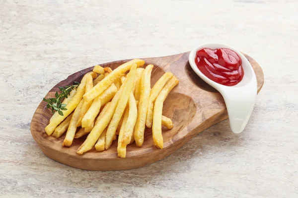 Fransk Stekt Potatis Över Bord Med Tomatsås — Stockfoto
