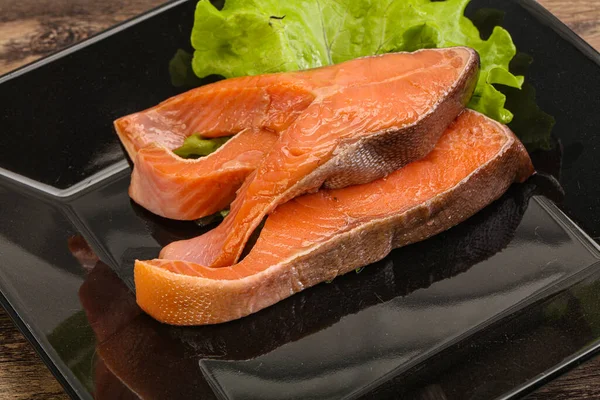 Two Pink Salmon Fish Steak Served Salad Leaves — Stock Photo, Image