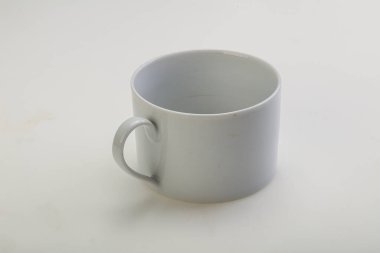 Çay için boş bardak ya da izole kahve.