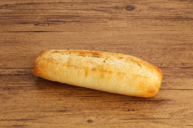 Atıştırmalık kabuklu ekmek.