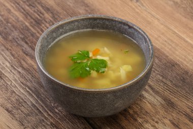 Havuçlu ve patatesli lezzetli tavuk çorbası