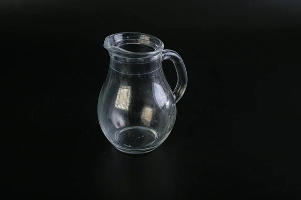 Порожній Скляний Глечик Рідини Ізольовано — стокове фото