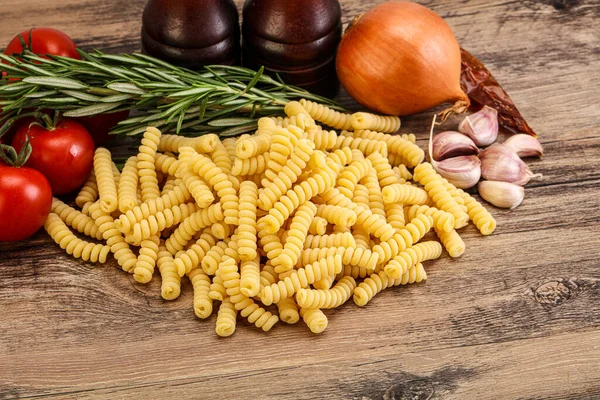 Massa Trigo Italiana Crua Fusilli Para Cozinhar — Fotografia de Stock