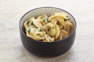 Rus köfteleri et ve tereyağlı.