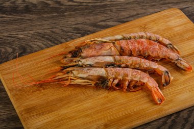 Lezzetli büyük Langoustine deniz ürünleri.