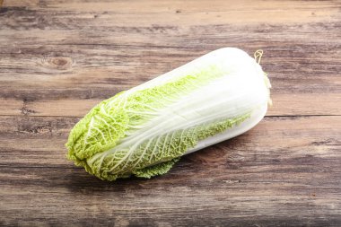 Pişirmek için taze taze Çin lahanası.