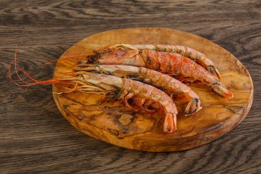 Lezzetli büyük Langoustine deniz ürünleri.