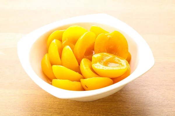 罐头杏仁甜甜甜的甜食在碗里 — 图库照片