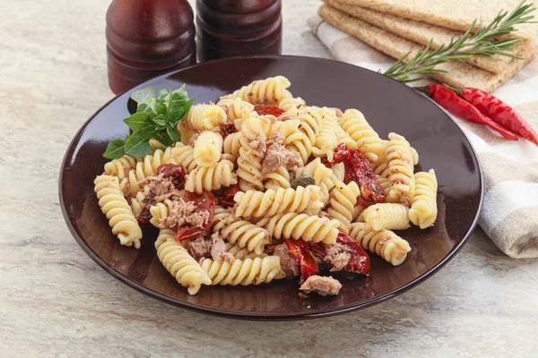 Pasta Con Atún Tomate Seco — Foto de Stock