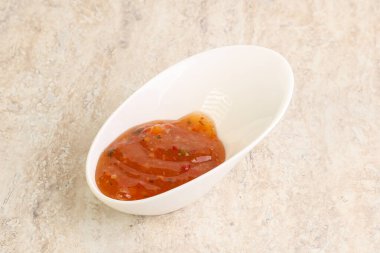 Asya tatlı ve ekşi sosu kasede