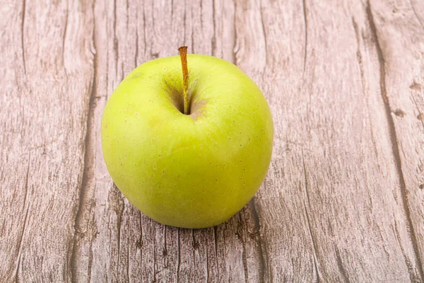 Olgun ve tatlı yeşil elma