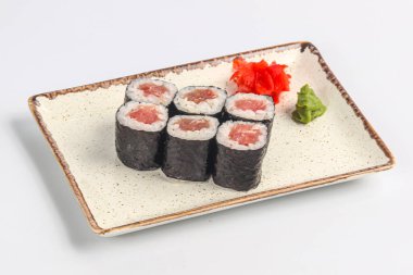 Japon klasiği, ton balığı ve pilav.