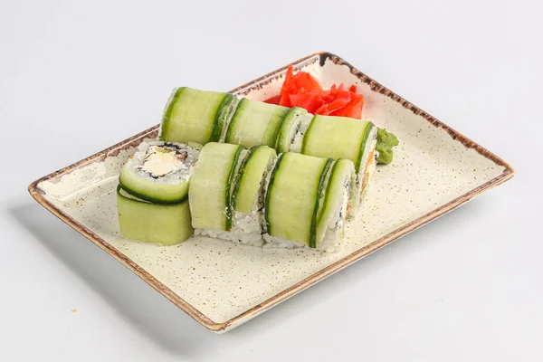 Rollo Tradicional Japonés Con Salmón Pepino —  Fotos de Stock