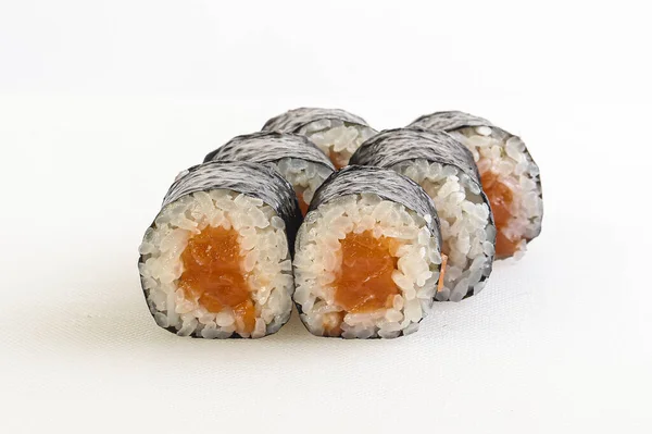 Japanische Traditionsrolle Mit Lachs Nori Und Reis — Stockfoto