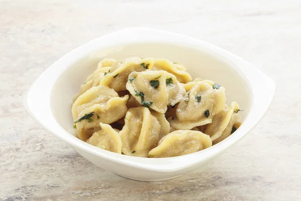 Russisch Gekochte Knödel Mit Fleisch Und Butter — Stockfoto