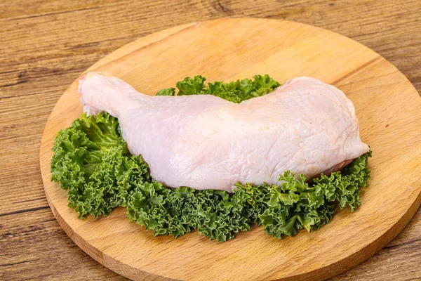Surowe Niegotowane Udko Kurczaka Gotowania — Zdjęcie stockowe
