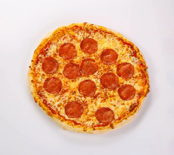 Pizza Tradicional Italiana Con Salchichas Pepperoni —  Fotos de Stock