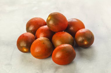 Kirazlı Kumato - siyah sulu olgun domates