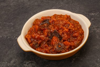 Domatesli ve otlu patlıcan sote.