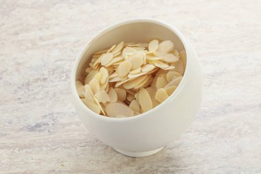 Mutfak ve yemek için badem fıstığı dilimleri