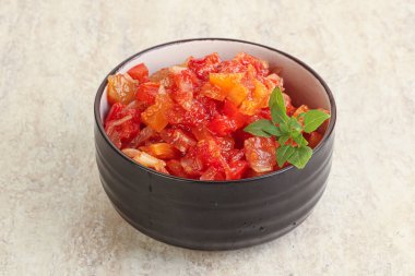 Sebzeli Macaristan vejetaryen Lecho atıştırması